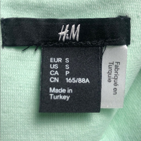 Small H&M Capped Sleeve Flow Dress - Picture 10 of 10